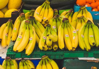 Arti Mimpi Makan Buah Pisang Jadi Pertanda Kamu Akan Mengalami Masalah di Pekerjaan, Wajib Waspada dengan Hal Ini!