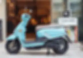 Suzuki Ngamuk Bikin Motor Ala Vespa, Harganya Bersaing Honda BeAT