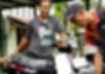 Ngilu Lihatnya, Video Cara Angkat Honda Astrea Grand Seharga Rp 80 Juta ke Pikap