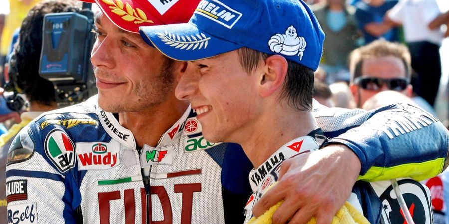 Berkuasanya Valentino Rossi, Nyaris Bikin Yamaha Tendang Jorge Lorenzo