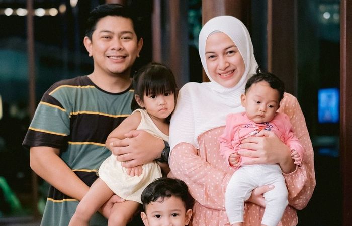 Keluarga Nina Zatulini