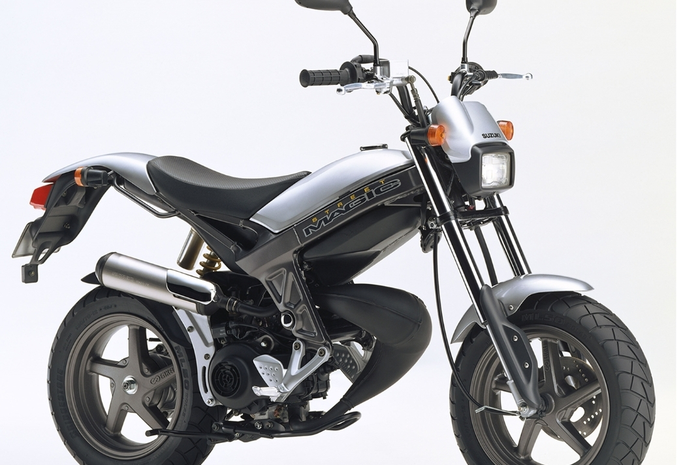 Suzuki Street Magic II desain sporty model trail transmisi matic CVT