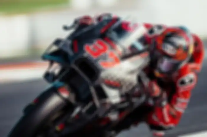 Daftar helm pembalap di MotoGP 2023. Banyak yang ganti helm dan banyak juga yang bertahan. 