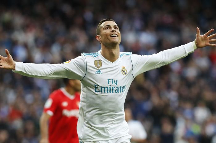 Cristiano Ronaldo merayakan gol semasa masih memperkuat Real Madrid.