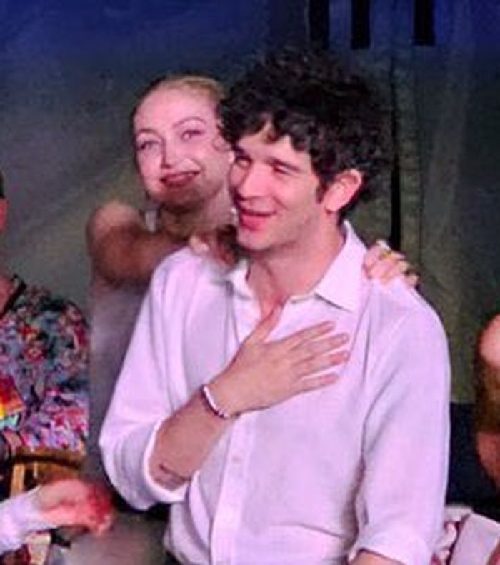 Gigi bercanda dengan Matty