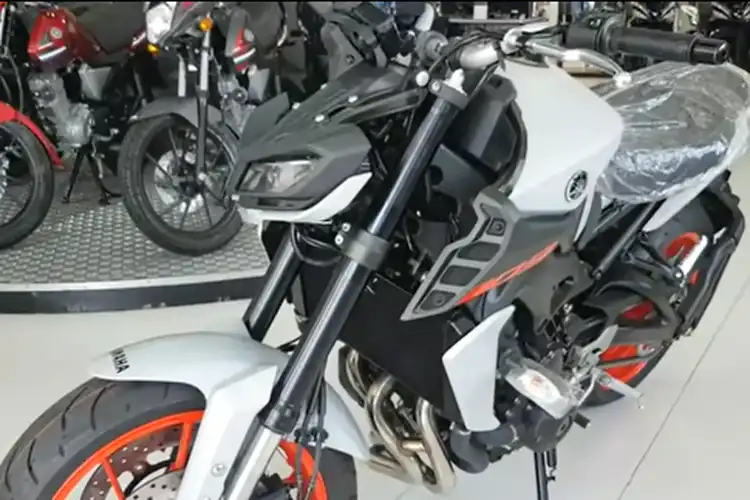 Terkuak, Tiga Pilihan Warna Baru Membalut Body  Yamaha MT-09 2020, Pasti Bikin Kepingin