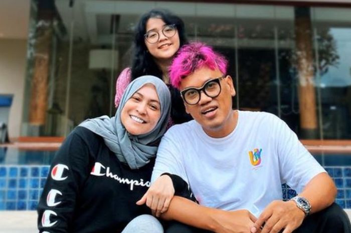 Wajah Istri Uya Kuya Sempat Berjerawat hingga Keluarkan Nanah yang Parah, Intip Perubahan Kulit Muka Astrid Kuya yang Bikin Geger Netizen: Uh, Glowing Banget
