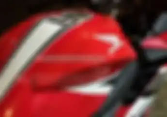 Cara Menghilangkan Baret Halus di Tangki Motor Sport, Simak Langsung Videonya
