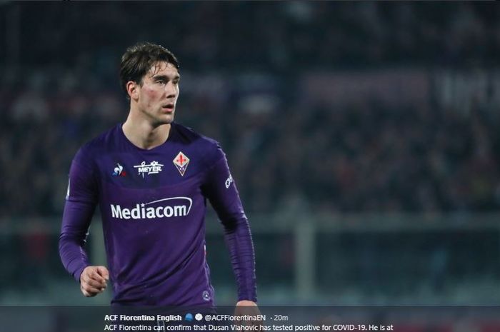 Striker timnas Serbia yang membela klub Fiorentina, Dusan Vlahovic, mengancam rekor gol Cristiano Ronaldo usai memecundangi calon kiper naturalisasi timnas Indonesia, Emil Audero.