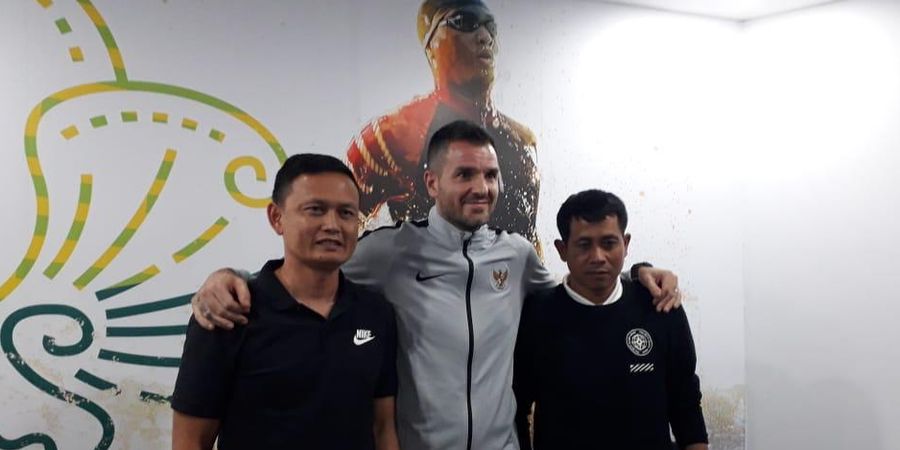 Simon McMenemy Ungkap Alasan Pilih Yeyen Tumena dan Joko Susilo Jadi Asisten