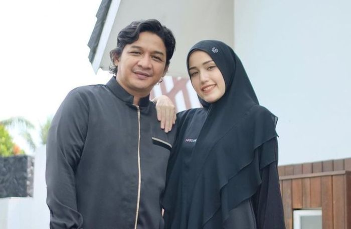 Pasha Ungu dan Adelia Wilhelmina