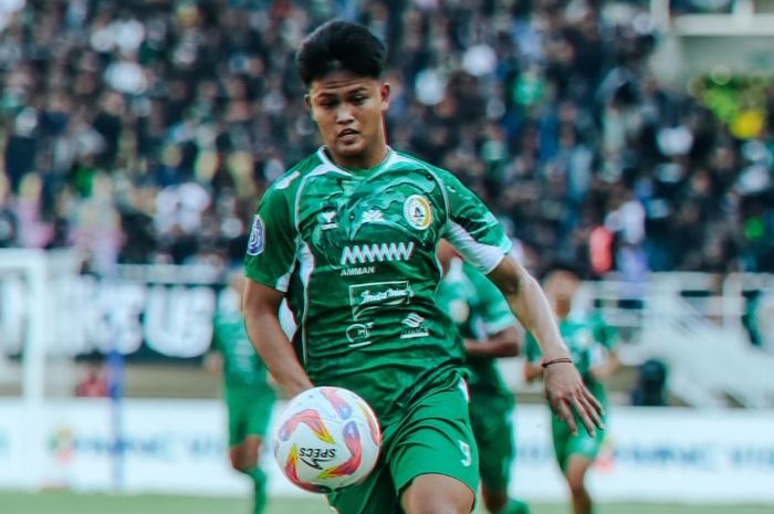 Bomber PSS Sleman, Hokky Caraka, mencetak dua gol pada laga pekan keenam Liga 1 2024-2025 melawan Arema FC.