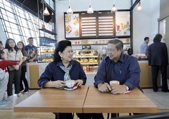 Sri Mulyani Kenang Pandangan Sayang yang Selalu Ditunjukan Mendiang Ani Yudhoyono Kepada Sang Suami