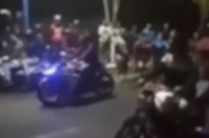 Yamaha R25 lawan Honda Tiger Herex, si macan asapi lawannya.