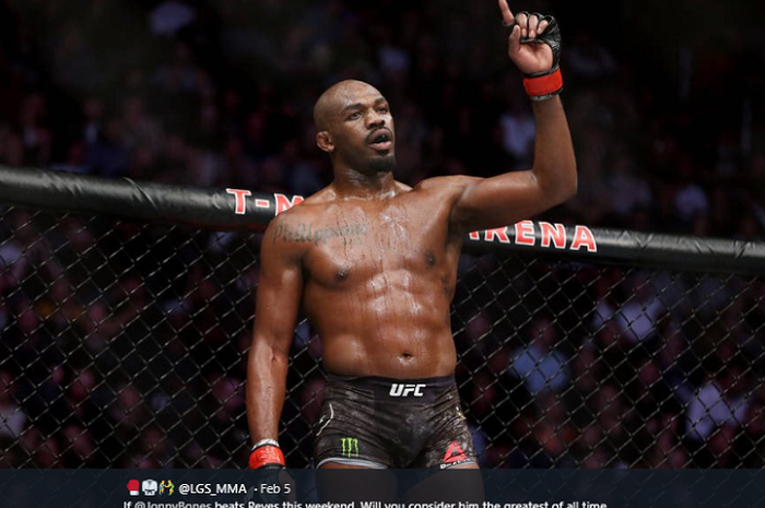 Petarung UFC, Jon Jones, beraksi saat di dalam octagon. Saat ini, Jones tengah bersiap untuk menghadapi Dominick Reyes pada ajang UFC 247 di Toyota Center, Houston, Texas, AS, Minggu (9/2/2020). 