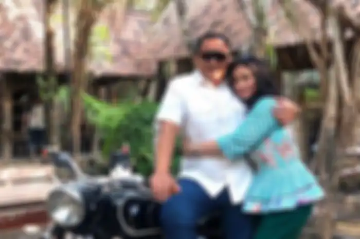 Bella Saphira dan Suami