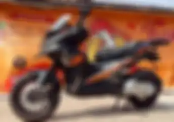 Melawan Kodrat Aerox Pakai Stang dan Sokbreker Tinggi, Mendadak Jadi Matic Adventure