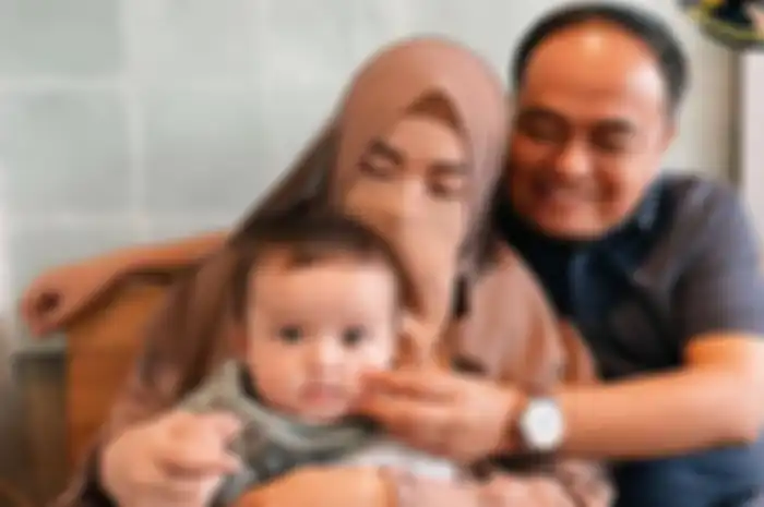 Alasan Mansyardin Malik menikahi model majalah dewasa itu secara siri terungkap. Sementara itu, ibunda Taqy Malik mengunggah foto menohok.