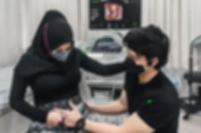 Rayakan gender reveal dengan senyum sumringah, ini jenis kelamin calon bayi Atta Halilintar dan Aurel Hermansyah.