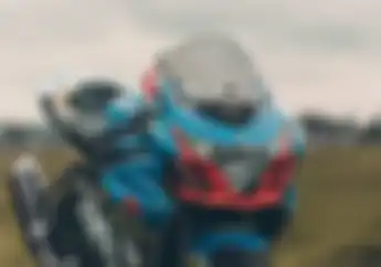 Pakai Kelir Lumba-lumba, Modifikasi Suzuki GSX-R1000 Ini Terlihat Imut, Kaki-kakinya Bikin Melongo