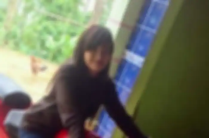 Cewek pamer motor pacarnya malah dibully habis-habisan.