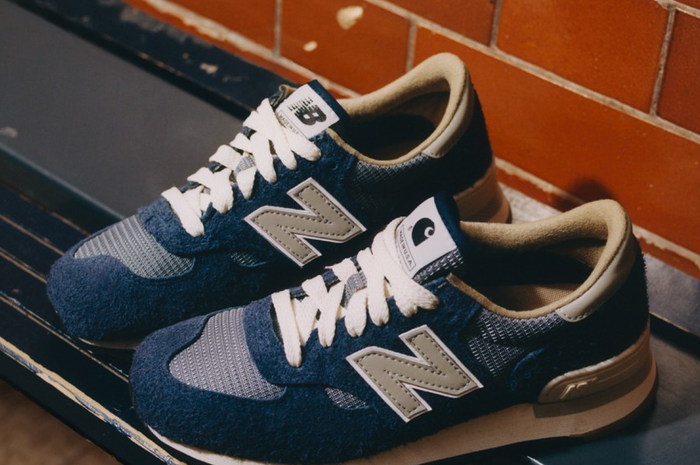 Sneaker kolaborasi Carhartt WIP dan New Balance