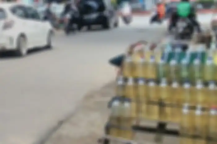Pedagang bensin eceran Pertalite akan sulit didapat di pinggir jalan.