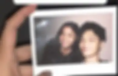 Gemas! Kepoin 'Post a Picture of' Mikha Angelo Bareng Gregoria Mariska Yuk