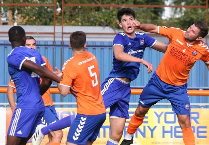 Elkan Baggott menjadi salah satu pemain yang tampil dalam laga ujicoba antara Braintree Town Vs Ipswich Town U-23 di Cressing Road, pada Sabtu (5/9/2020).