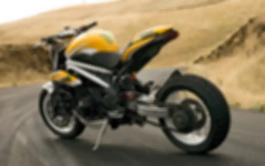 Triumph Speed Triple 1050 drift bike besutan Icon 1000