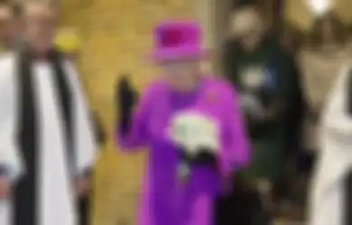 Kerap Bawa Tas, Ternyata Ini 5 Barang yang Sering Ada dalam Tas Ratu Elizabeth II!