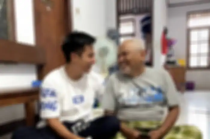Foto kakek Suhud membalas tatapan Baim Wong dengan tawa dan canda itu langsung mendapatkan banyak respons dari netizen.