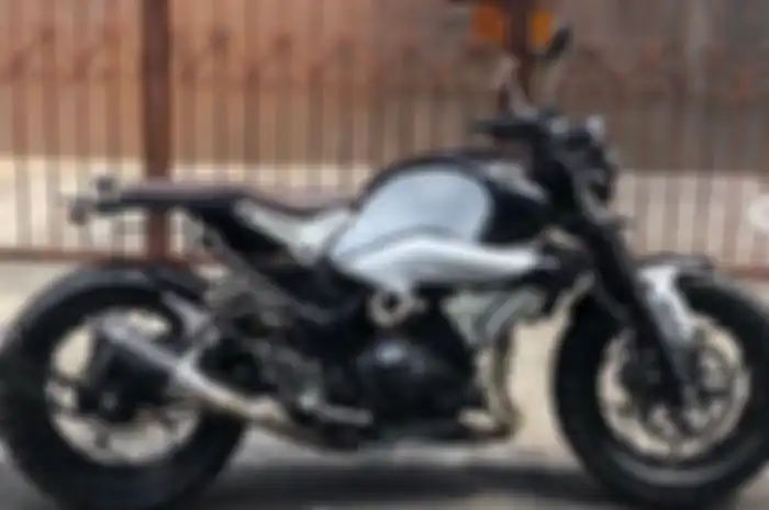 Kawasaki Z250 dimodifikasi BMW R9T.