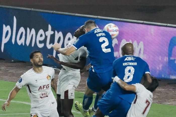 Persib memimpin klasemen pekan ke-26 Liga 1 2024-2025.