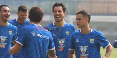 Thom Haye Jujur Persib Sempat Ketar-ketir karena Kesulitan Cetak Gol ke Gawang Persijap