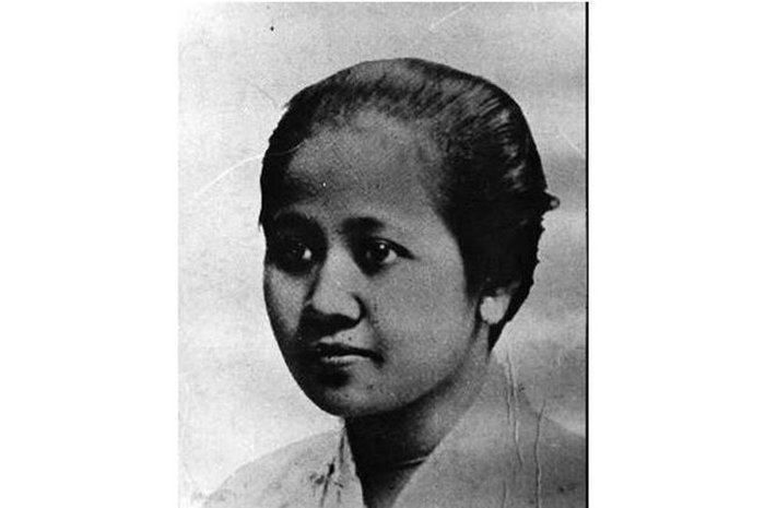 RA Kartini, hari lahirnya diperingati sebagai Hari Kartini.