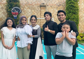 Atta Halilintar Sempatkan Bermain hingga Salat Berjamaah dengan Kellen Alexander Lemos, Krisdayanti: Namanya Juga Anak-anak