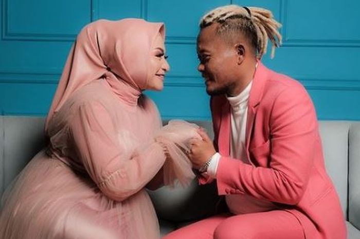 Dipuji karena seleranya yang high class, inilah penampakan dapur di rumah artis Sule dan Nathalie Holscher yang mewah. 