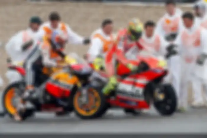 Casey Stoner dan Valentino Rossi di MotoGP Jerez