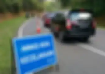 Astaga! Warga Tidak Ada Yang Bantu Menolong, Malah Asyik Merekam Kecelakaan Tanjakan Emen