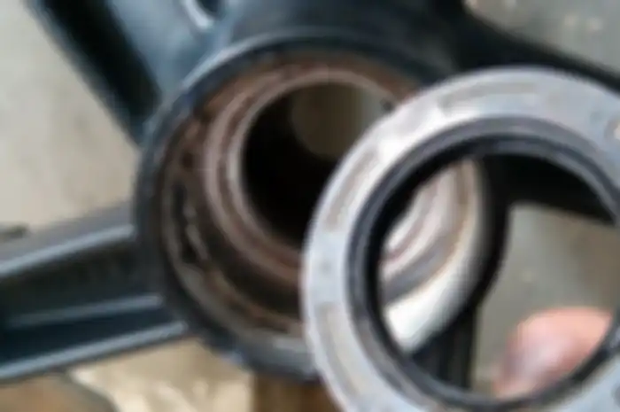Segera ganti bearing roda yang sudah rusak