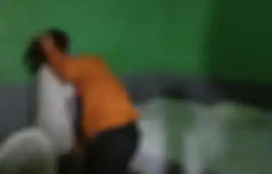 Sudah Bau Tanah Tapi Nekat Berbuat Zina, Pasangan Mesum Ini Dalam Kondisi Telanjang Bulat Saat Digerebek Satpol PP, Kejadian Selanjutnya Mencengangkan
