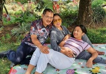  Suaminya Dikenal Tajir Melintir, Mayangsari Justru Ajak Bambang Trihatmodjo dan Putrinya Pulang Kampung Naik Kendaraan Ini hingga Bersantap Di Warung Sederhana