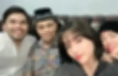 Akrab! 7 Momen Pertemuan Thariq Halilintar dengan Orang Tua Fuji