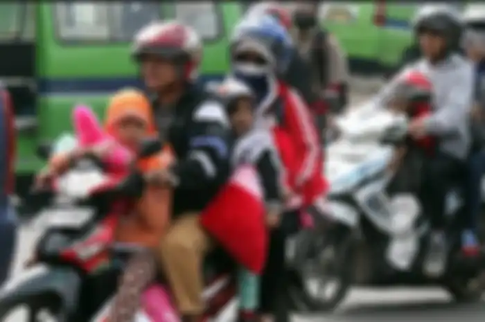 Ilustrasi mudik naik motor.