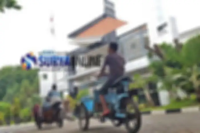Becak motor serbu kantor DPRD Pasuruan