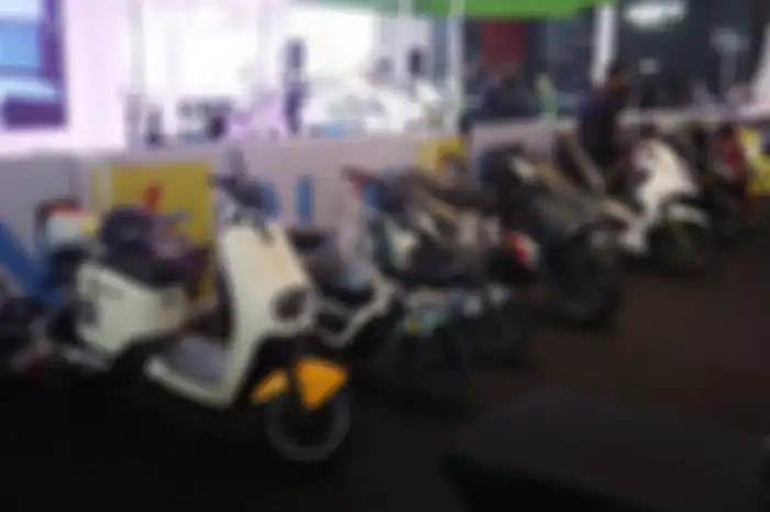 Aturan tentang subsidi motor listrik sebesar Rp 7 juta sebaiknya harus segera disahkan.