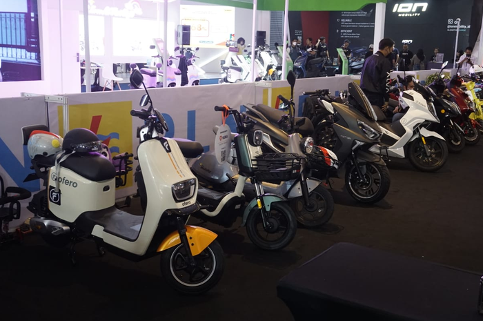 Aturan tentang subsidi motor listrik sebesar Rp 7 juta sebaiknya harus segera disahkan.