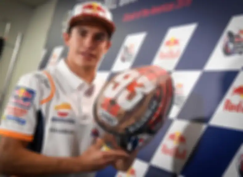 Marc Marquez pamer helm barunya khusus MotoGP Amerika 2019