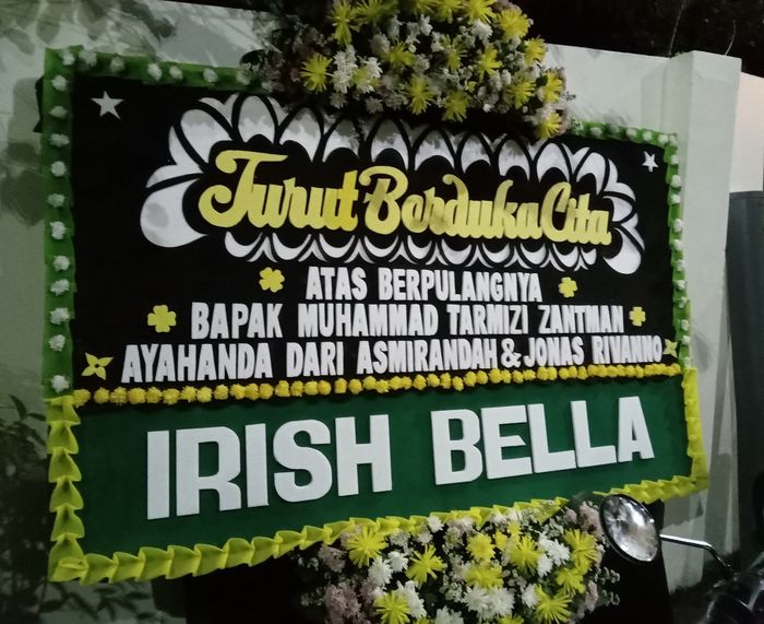 Ayah Asmirandah meninggal dunia, Irish Bella kirim bunga dukacita.